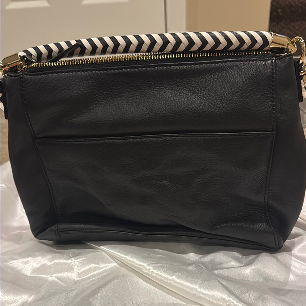 Kate Spade Black and White Crossbody or Hand Bag. Never used! - Picture 4 of 9
